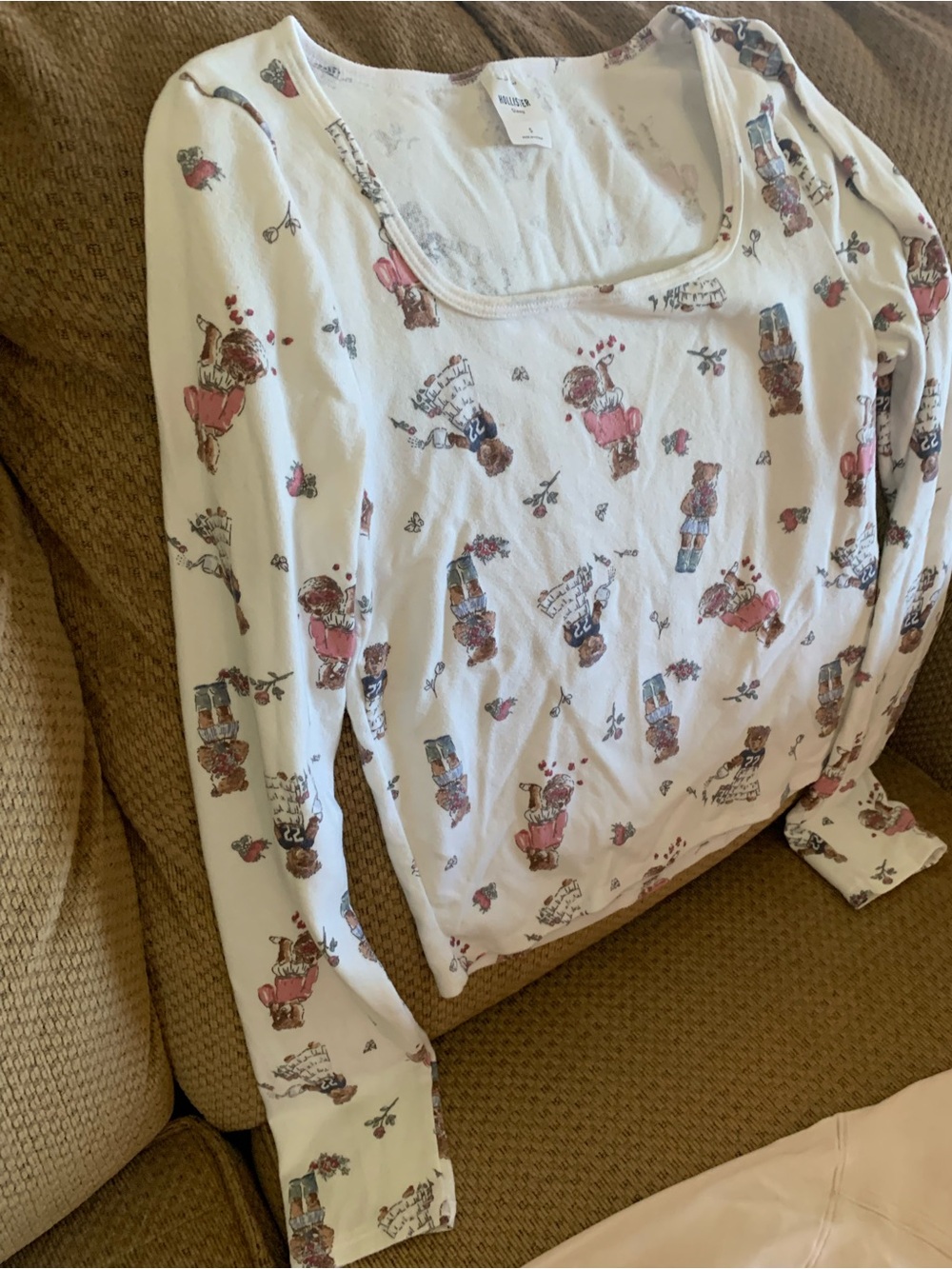 Hollister White Bear Print sleep shirt SMALL - Picture 3 of 4